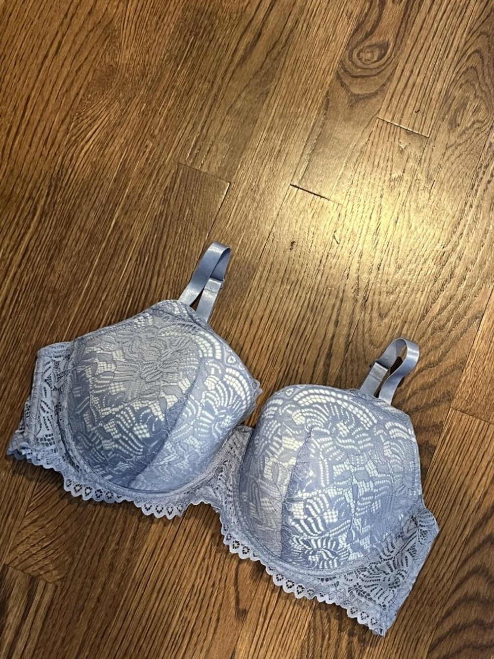 Dreamwear Size 42D Lace Underwire Bra with Scalloped Trim